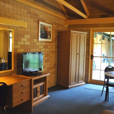 High Country Motor Inn Брайт Екстер'єр фото